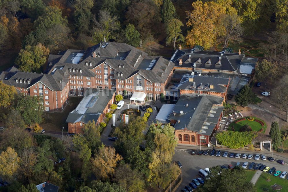 Magdeburg von oben - Herrenkrug Parkhotel an der Elbe in Magdeburg