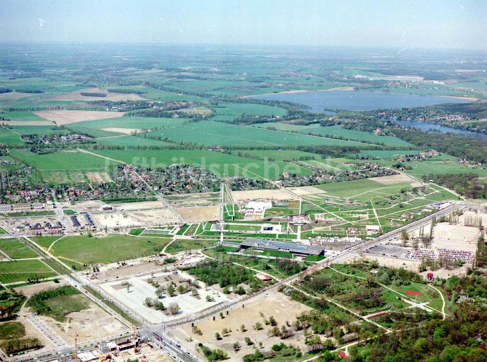 Luftaufnahme Potsdam - Herrichtung des BUGA - Geländes auf dem ehem. russ. Kasernengelände am Bornstadter Feld in Potsdam.