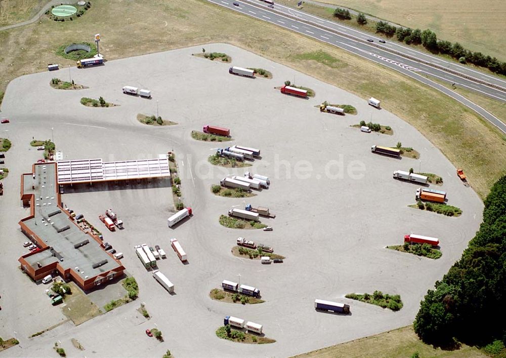 Herzsprung - Brandenburg von oben - 24.06.2003 Herzsprung - Brandenburg LKW- Rastplatz Herzsprung an der Autobahn A 24 Foto: Robert Grahn