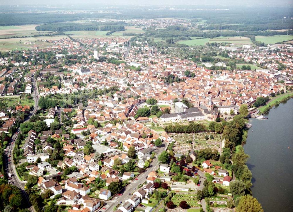 Seligenstädt von oben - 07.09.2002 Hessen Kloster Seligenstädt und Stadt-Zentrum Seligenstädt in Hessen