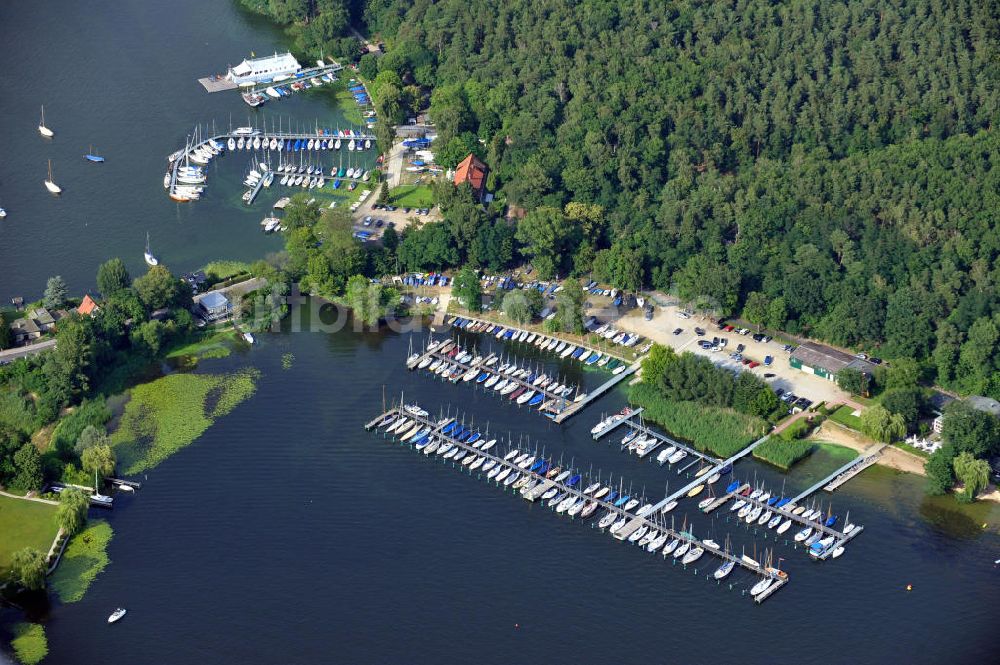 Luftaufnahme Berlin - Häfen am Zugang zur Insel Schwanenwerder