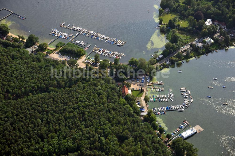 Luftbild Berlin - Häfen am Zugang zur Insel Schwanenwerder