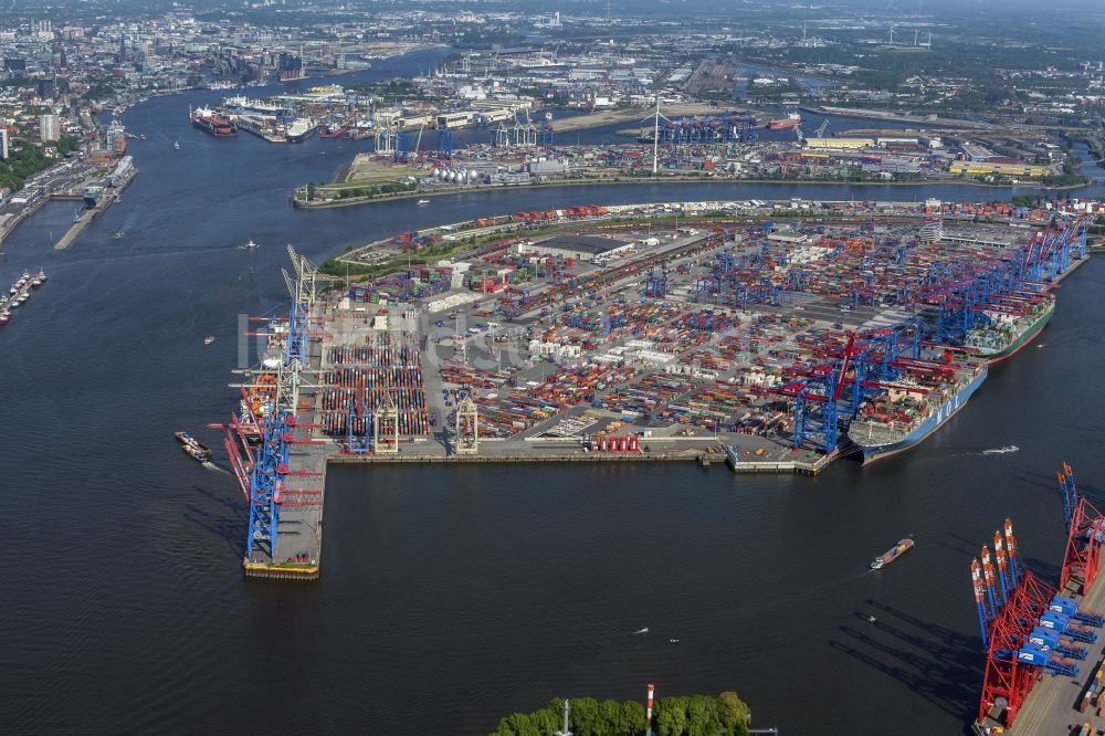 Hamburg aus der Vogelperspektive: HHLA Logistics Container Terminal Burchhardkai am Hamburger Hafen / Waltershofer Hafen in Hamburg Containerschiff MOL Triumph