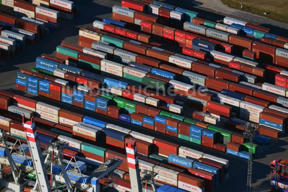 Hamburg aus der Vogelperspektive: HHLA Logistics Container Terminal Tollerort am Hamburger Hafen / Waltershofer Hafen in Hamburg