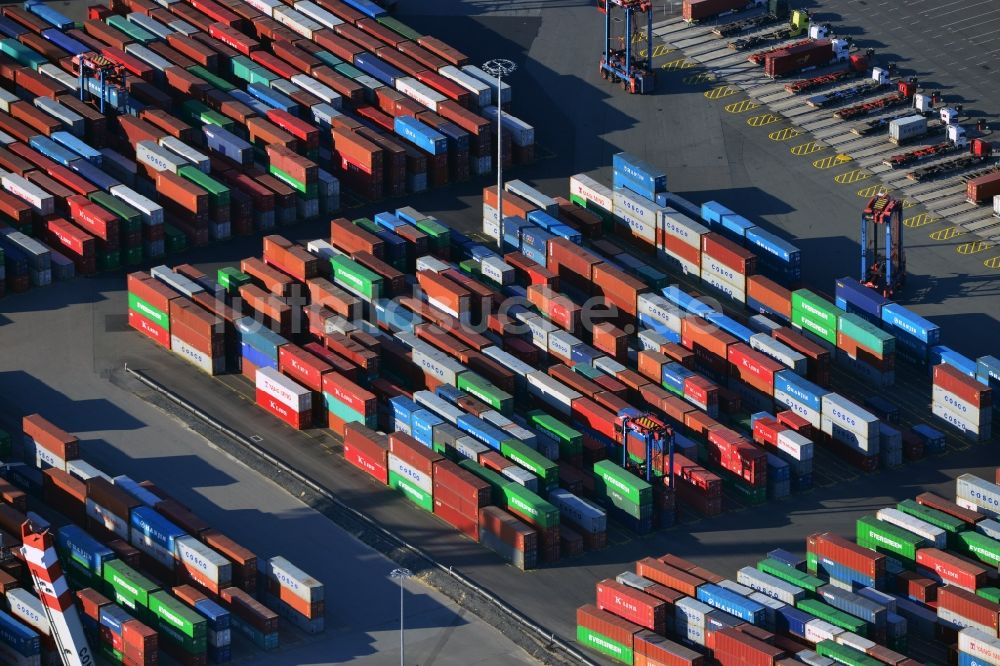 Luftbild Hamburg - HHLA Logistics Container Terminal Tollerort am Hamburger Hafen / Waltershofer Hafen in Hamburg