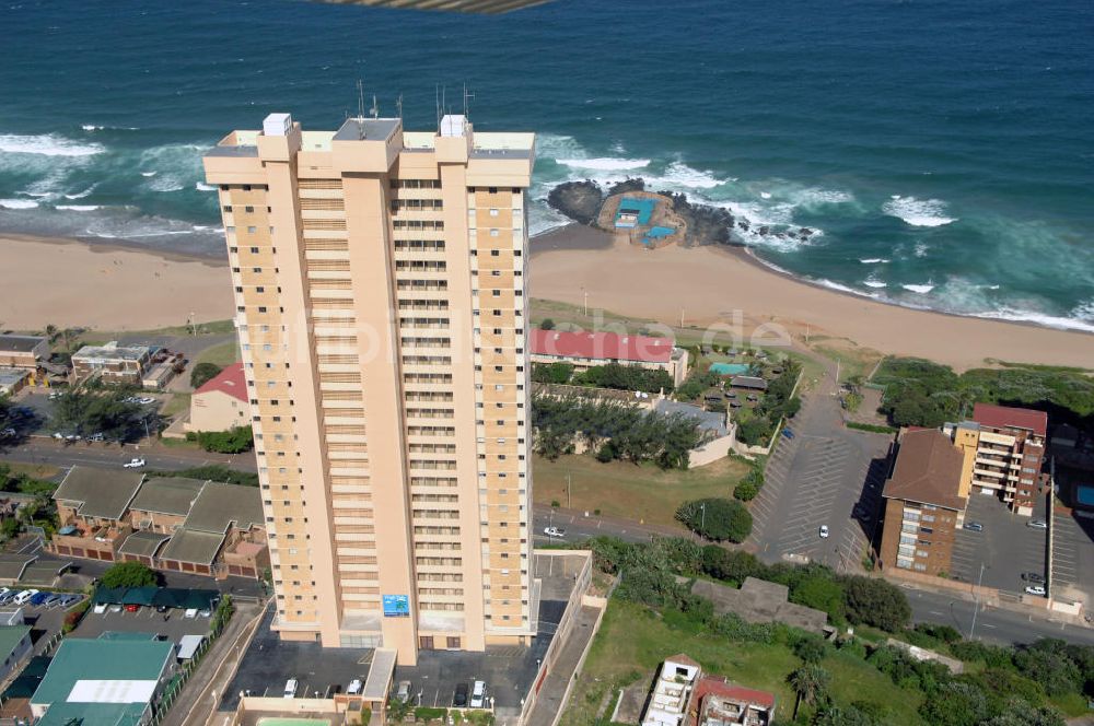 Luftaufnahme Amanzimtoti - High Tide Hotelanlage an der Kingsway Street in Amanzimtoti