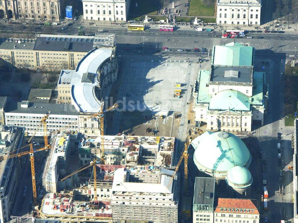 Luftbild Berlin Mitte - Hilton Hotel