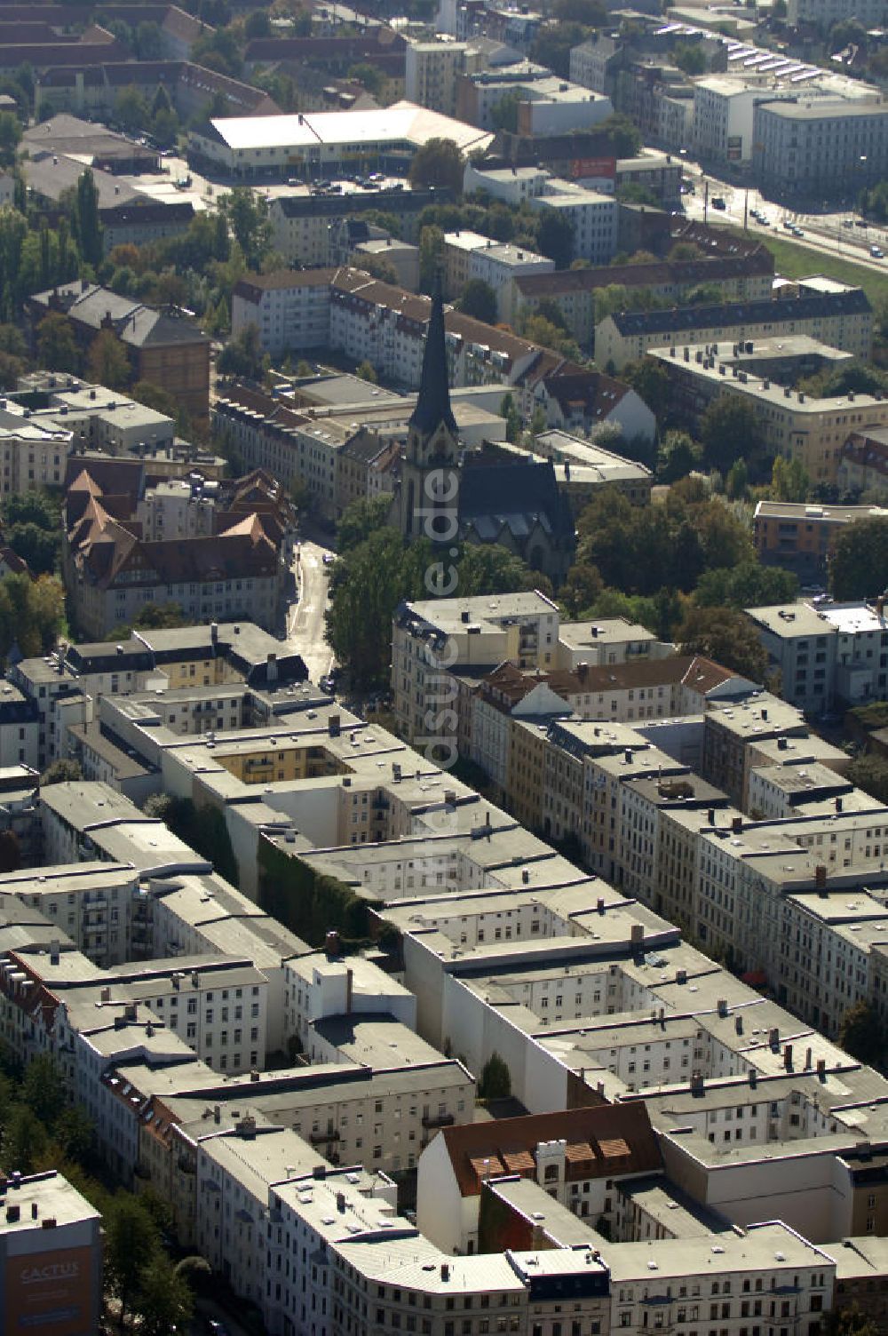 Magdeburg von oben - Hinterhöfe und Pauluskirche in Magdeburg Stadtfeld