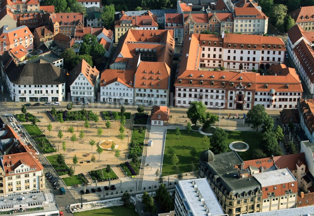 Luftaufnahme Erfurt - Hirschgarten und Thüringer Staatskanzlei in Erfurt im Bundesland Thüringen