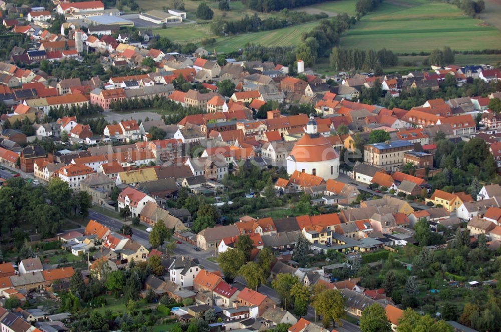 Luftbild Oranienbaum - Historische Altstadt mit Evangelischer Stadtkirche Oranienbaum in Sachsen - Anhalt