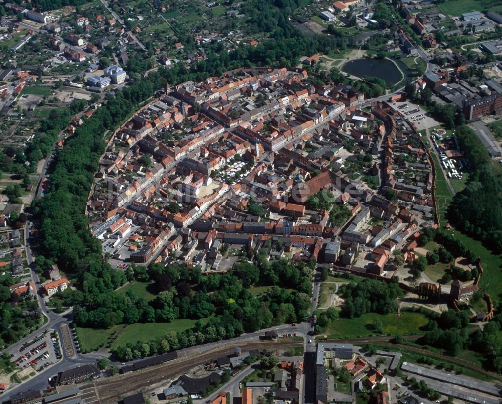 Luftaufnahme Wittstock/Dosse - Historische Altstadt und Innenstadtkern von Wittstock/Dosse im Bundesland Brandenburg