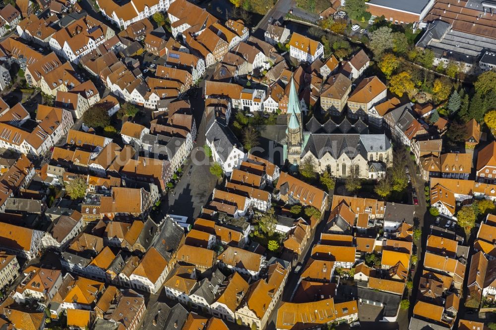 Warendorf von oben - Historische Altstadt mit Marktplatz und Laurentiuskirche in Warendorf im Bundesland Nordrhein-Westfalen