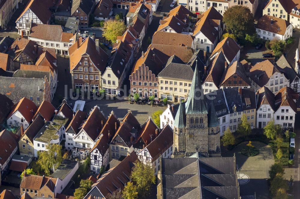 Warendorf von oben - Historische Altstadt mit Marktplatz und Laurentiuskirche in Warendorf im Bundesland Nordrhein-Westfalen