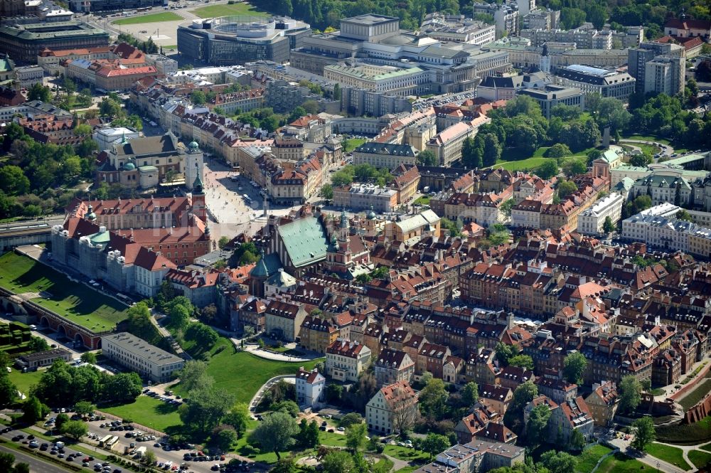 Warschau aus der Vogelperspektive: Historische Altstadt von Warschau / Warszawa in Polen