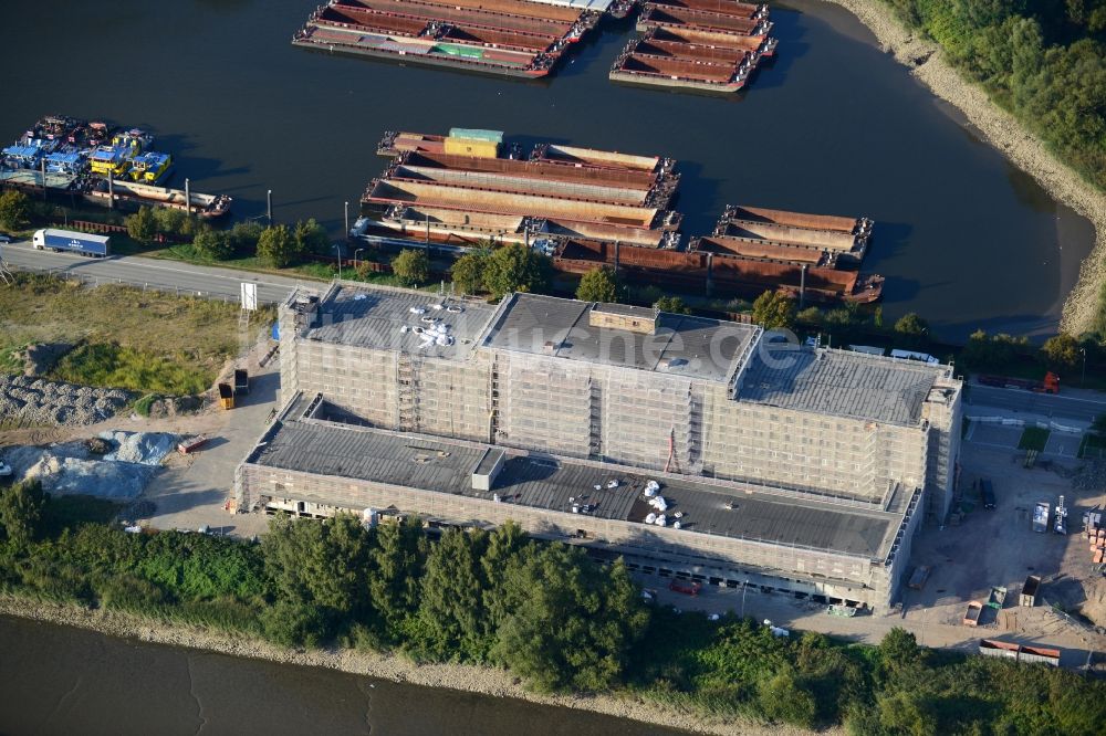 Hamburg aus der Vogelperspektive: Historische Gebäude Peutestraße in Hamburg-Mitte / Veddel