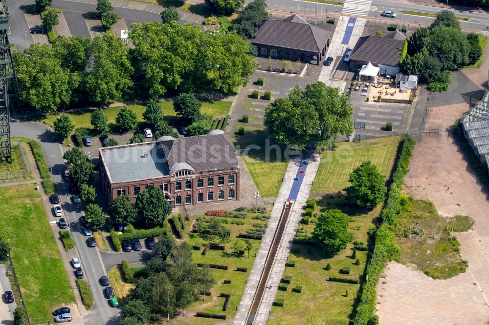 Luftbild Oberhausen - Historische Gebäude Steigerhaus und Torhaus im Nordosten der Parkanlage OLGA-Park im Stadtteil Osterfeld in Oberhausen im Bundesland Nordrhein-Westfalen