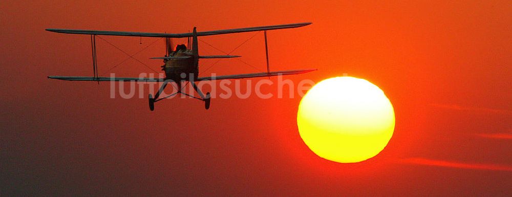 Hamm von oben - Historische Oldtimer über Hamm bei Sonnenuntergang