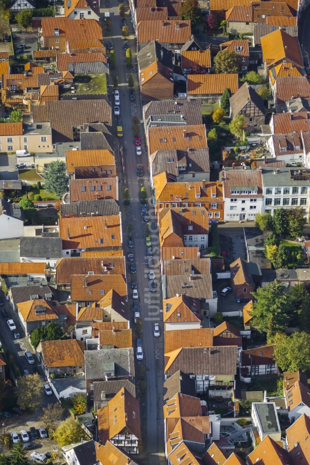 Luftbild Warendorf - Historische Wohngebäude Altstadt mit den Häusern in den Straßenzügen Brünebrede und Oststraße in Warendorf im Bundesland Nordrhein-Westfalen