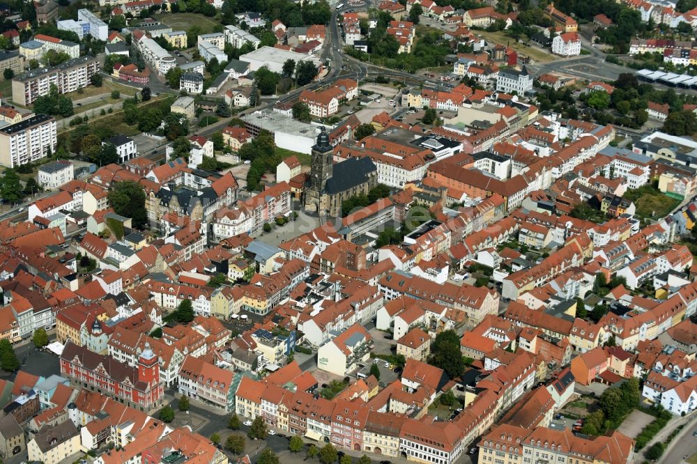 Luftbild Gotha - Historisches Altstadtzentrum mit der Margarethenkirche auf dem Neumarkt von Gotha im Bundesland Thüringen