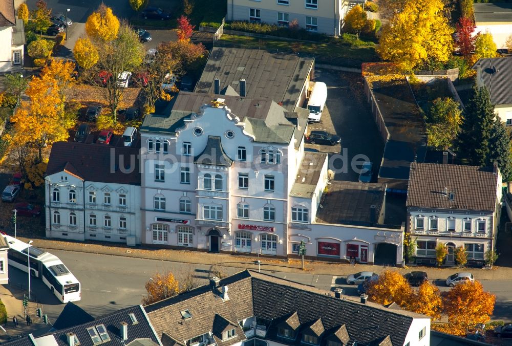 Luftbild Neheim - Historisches Gebäude an der Straße Lange Wende in Neheim im Bundesland Nordrhein-Westfalen