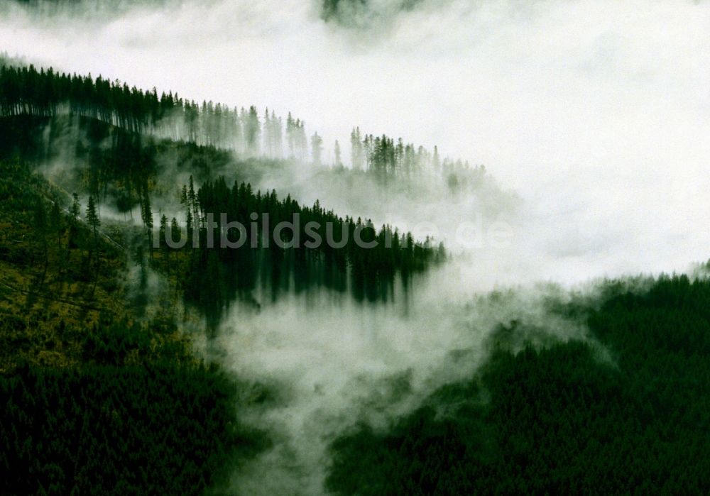 Luftbild Spessart - Hoch- Nebel - Landschaft im Spätherbst über Wäldern des Spessart im Bundesland Bayern