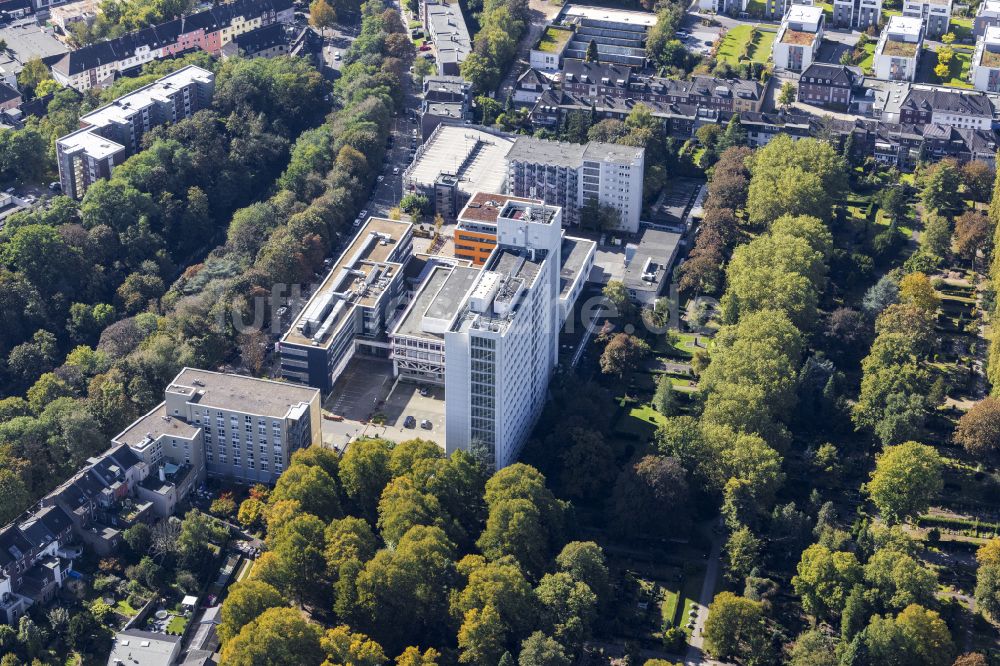 Mönchengladbach aus der Vogelperspektive: Hochaus auf dem Klinikgelände des Krankenhauses in Mönchengladbach im Bundesland Nordrhein-Westfalen, Deutschland