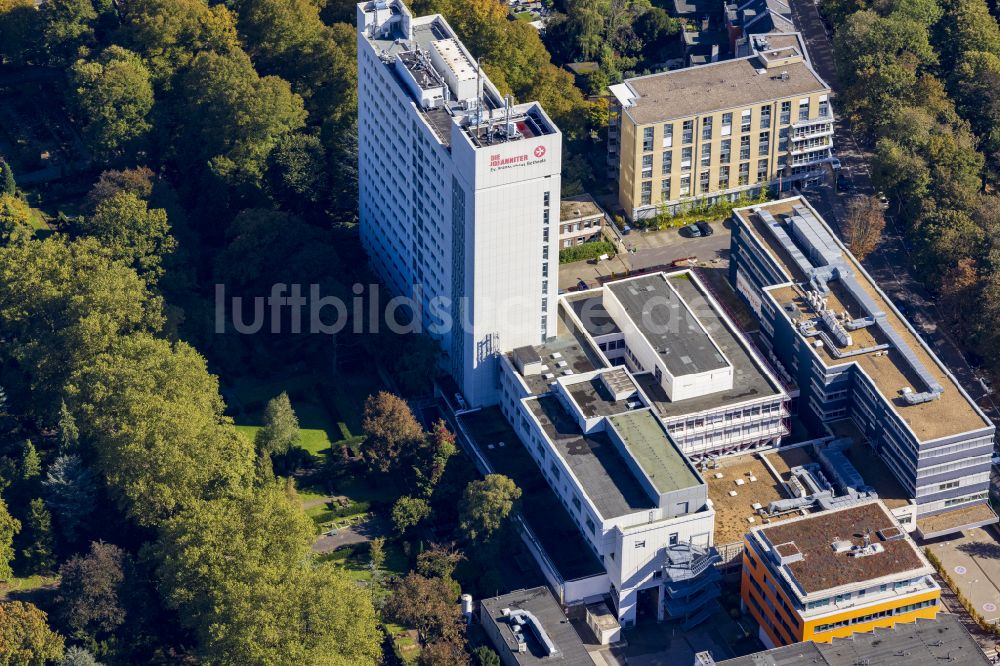 Mönchengladbach aus der Vogelperspektive: Hochaus auf dem Klinikgelände des Krankenhauses in Mönchengladbach im Bundesland Nordrhein-Westfalen, Deutschland