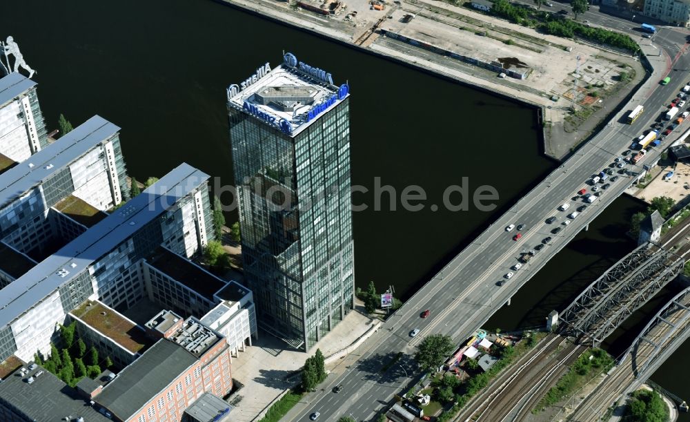 Luftbild Berlin - Hochhaus Allianz-Tower in Berlin - Treptow