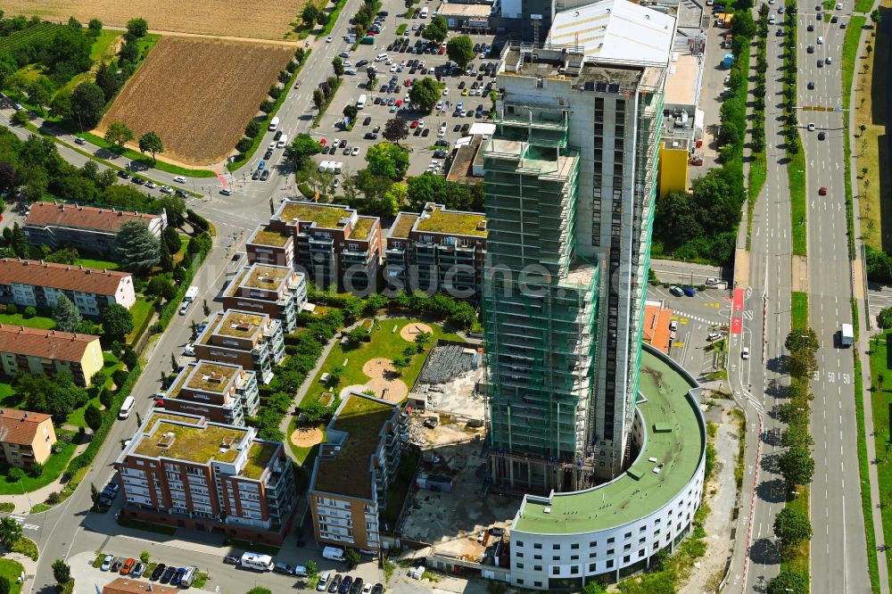 Fellbach aus der Vogelperspektive: Hochhaus- Baustelle der Hotelanlage Schwabenlandtower in Fellbach im Bundesland Baden-Württemberg, Deutschland