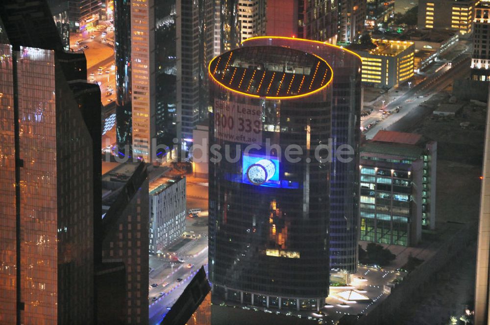 Luftaufnahme DUBAI / DUBAYY - Hochhaus Emirates Financial Tower im Dubai International Financial Centre