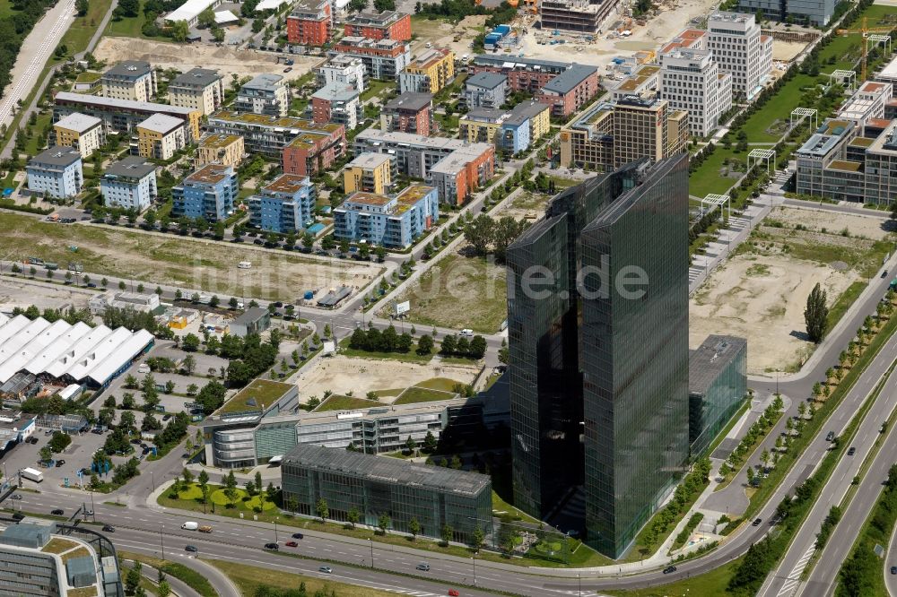 Luftaufnahme München - Hochhaus- Emsemble Highlight Towers in München im Bundesland Bayern