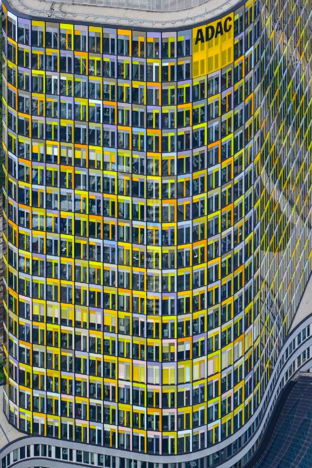 München von oben - Hochhaus- Ensemble ADAC Zentrale im Ortsteil Sendling-Westpark in München im Bundesland Bayern, Deutschland