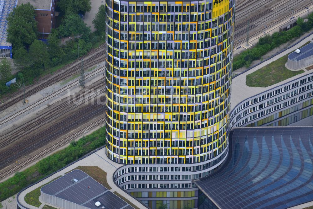 Luftaufnahme München - Hochhaus- Ensemble ADAC Zentrale im Ortsteil Sendling-Westpark in München im Bundesland Bayern, Deutschland