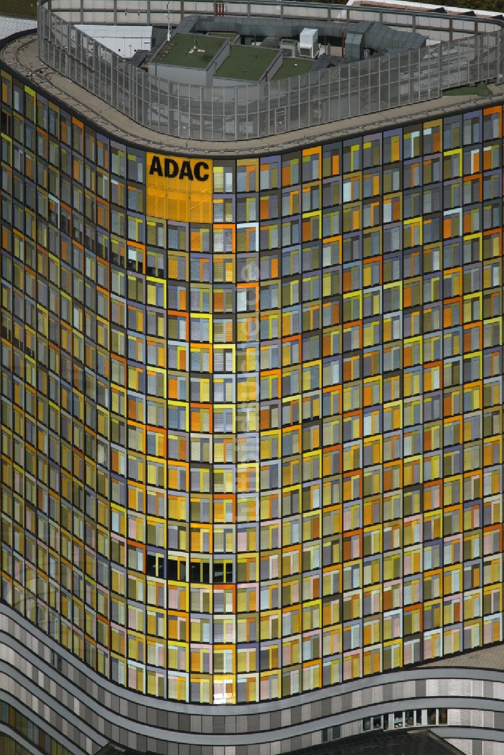 München von oben - Hochhaus- Ensemble ADAC Zentrale im Ortsteil Sendling-Westpark in München im Bundesland Bayern, Deutschland