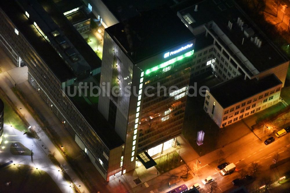 Luftbild München - Hochhaus- Ensemble des Fraunhofer-Institut für Zuverlässigkeit und Mikrointegration IZM in München im Bundesland Bayern