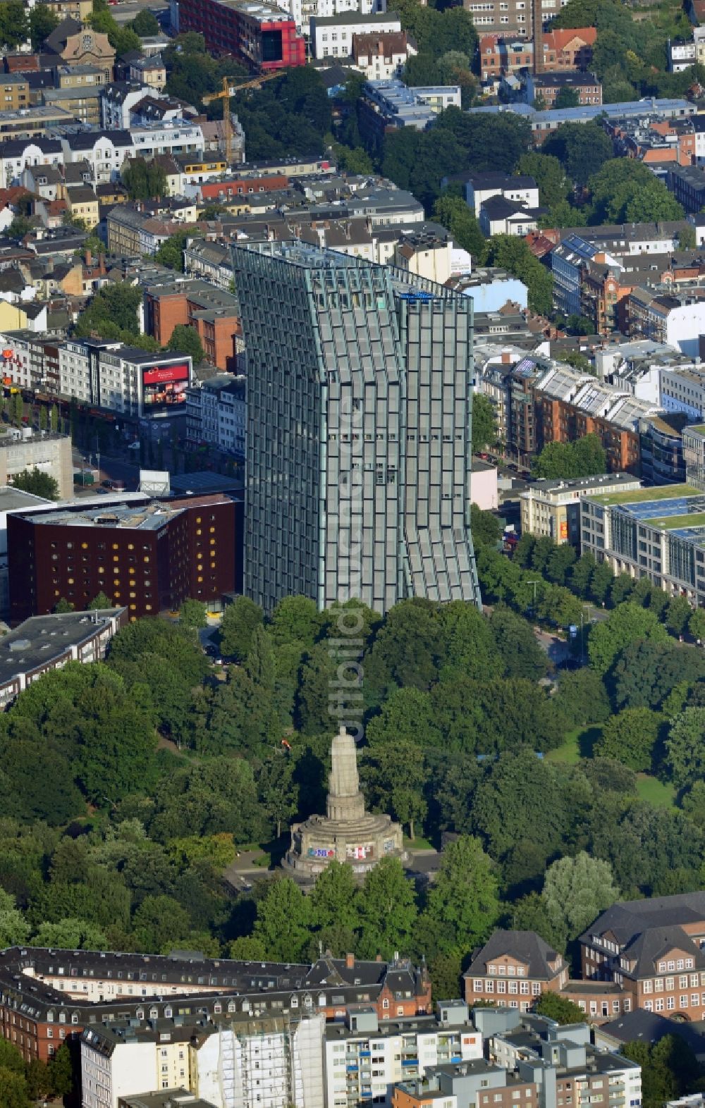 Hamburg aus der Vogelperspektive: Hochhaus - Ensemble - Komplex Tanzende Türme an der Reeperbahn in Hamburg