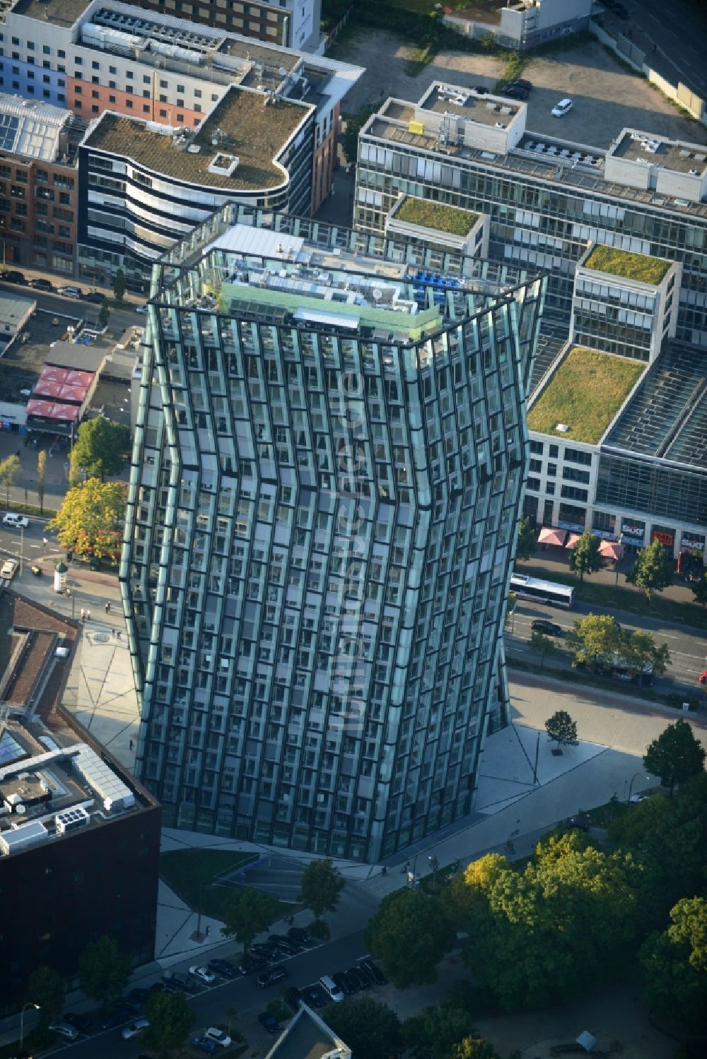 Hamburg aus der Vogelperspektive: Hochhaus - Ensemble - Komplex Tanzende Türme an der Reeperbahn in Hamburg