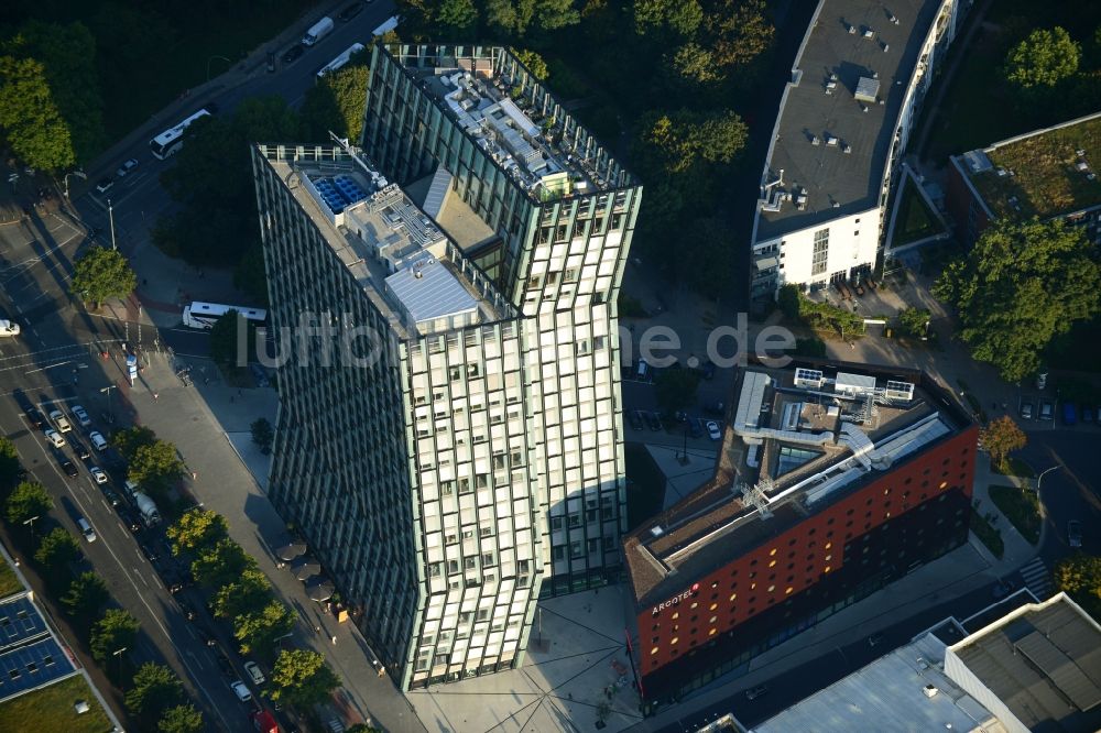 Hamburg aus der Vogelperspektive: Hochhaus - Ensemble - Komplex Tanzende Türme an der Reeperbahn in Hamburg