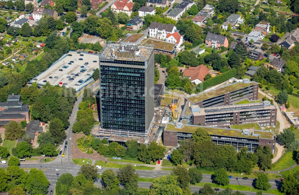 Bochum von oben - Hochhaus- Ensemble der Krankenversicherungsagentur Knappschaft in Bochum im Bundesland Nordrhein-Westfalen