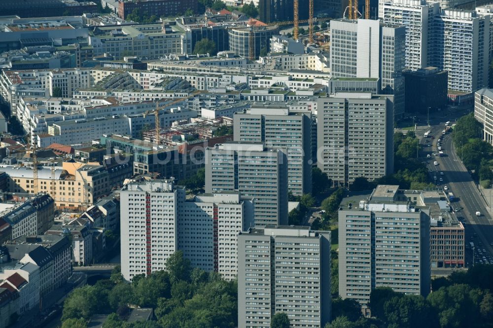 Luftaufnahme Berlin - Hochhaus- Ensemble an der Leipziger Straße in Berlin