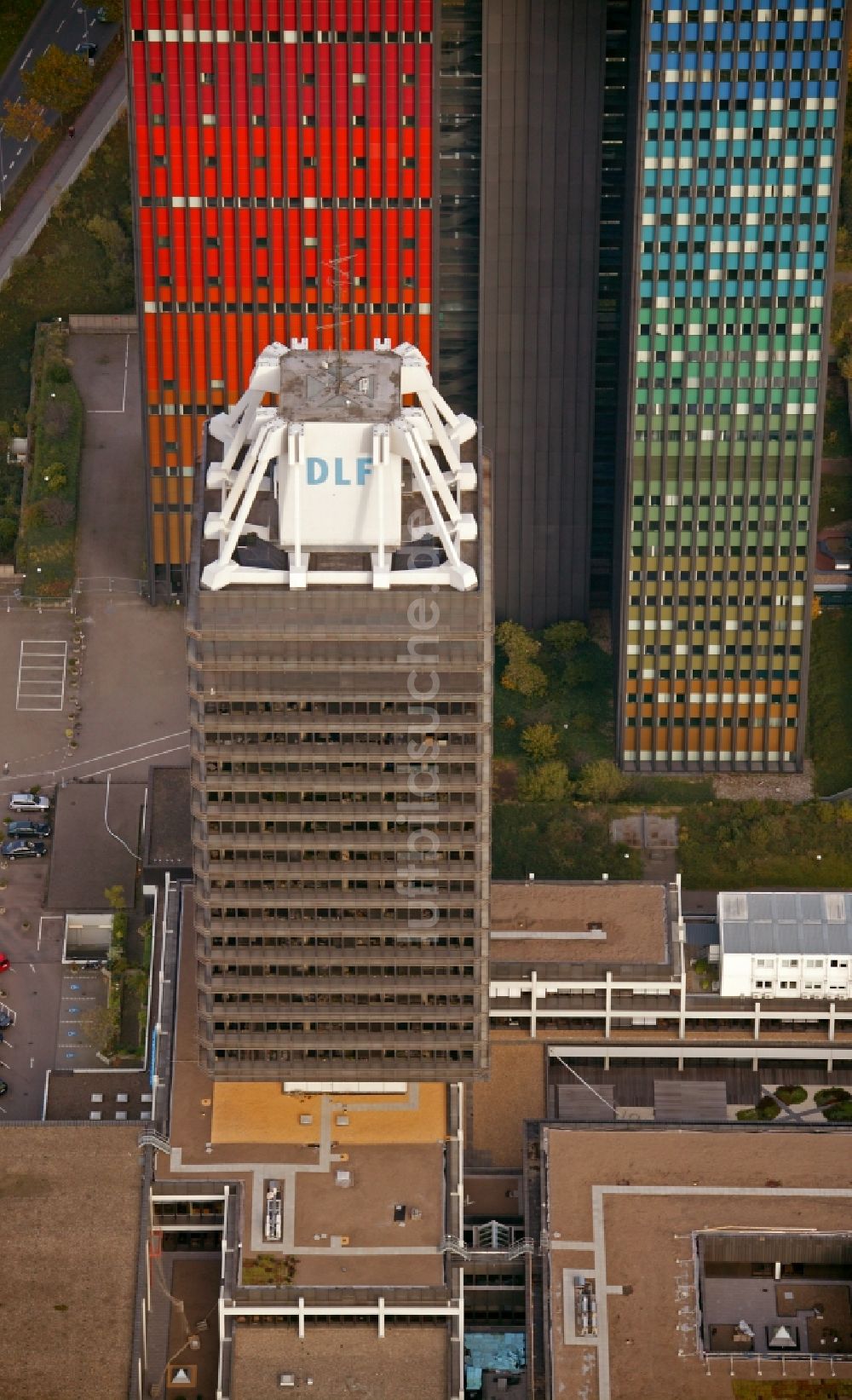 Luftbild Köln - Hochhaus- Ensemble der Mediengebäude des es Deutschlandfunk (DLF) und der Deutschen Welle im Bundesland Nordrhein-Westfalen (NRW)