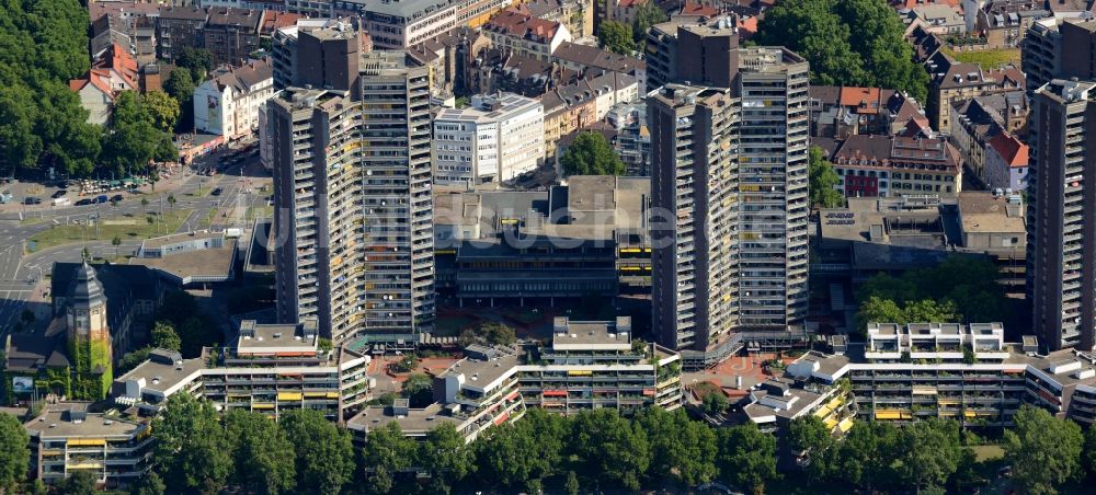 Mannheim aus der Vogelperspektive: Hochhaus- Ensemble der Neckarpromenade in Mannheim im Bundesland Baden-Württemberg