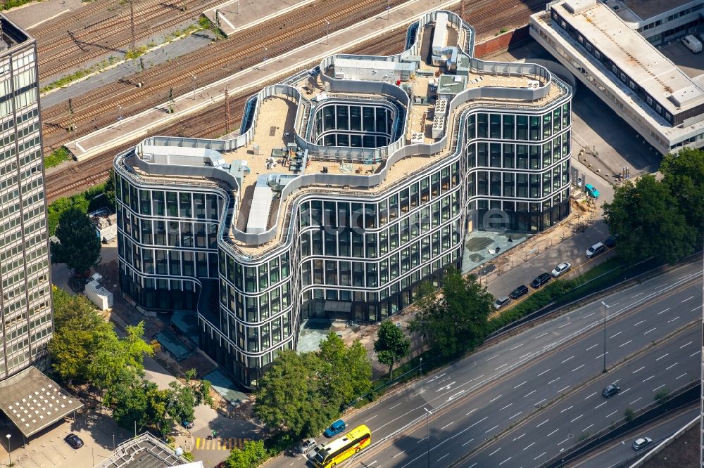 Essen aus der Vogelperspektive: Hochhaus- Ensemble der Schenker Zentrale am Postturm der Postbank in Essen im Bundesland Nordrhein-Westfalen