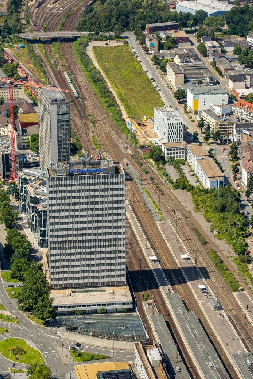 Essen aus der Vogelperspektive: Hochhaus- Ensemble der Schenker Zentrale am Postturm der Postbank in Essen im Bundesland Nordrhein-Westfalen