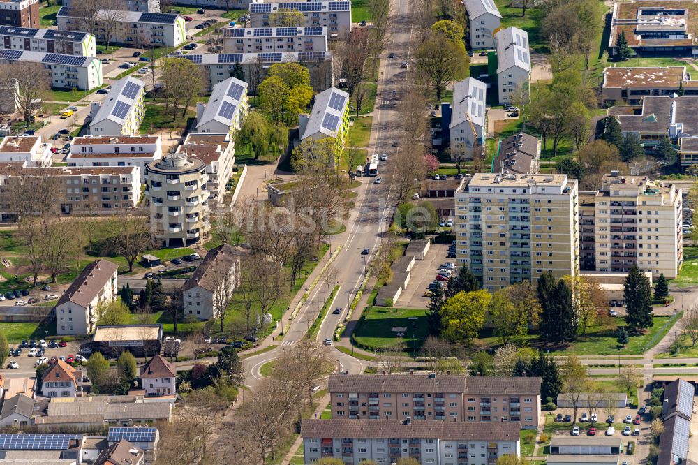 Lahr/Schwarzwald von oben - Hochhaus- Ensemble an der Schwarzwaldstrasse in Lahr/Schwarzwald im Bundesland Baden-Württemberg, Deutschland