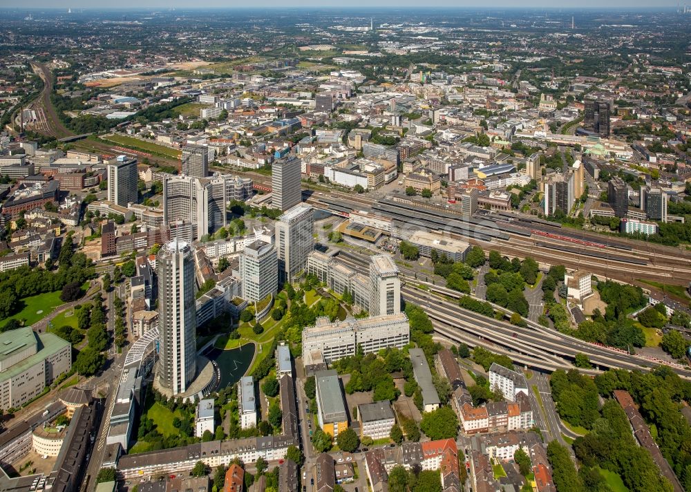 Essen von oben - Hochhaus- Ensemble des Südviertels in der Innenstadt von Essen im Bundesland Nordrhein-Westfalen