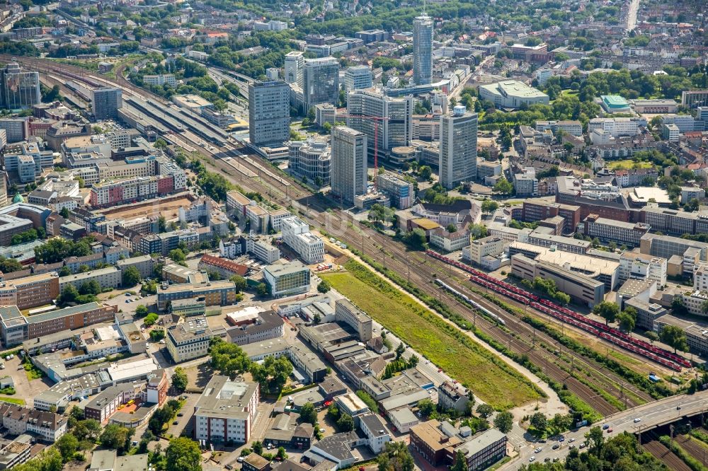 Luftbild Essen - Hochhaus- Ensemble des Südviertels in der Innenstadt von Essen im Bundesland Nordrhein-Westfalen