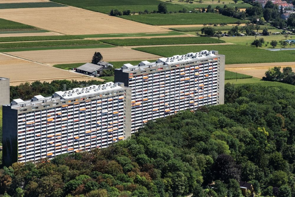 Stuttgart aus der Vogelperspektive: Hochhaus- Ensemble in Stuttgart im Bundesland Baden-Württemberg, Deutschland