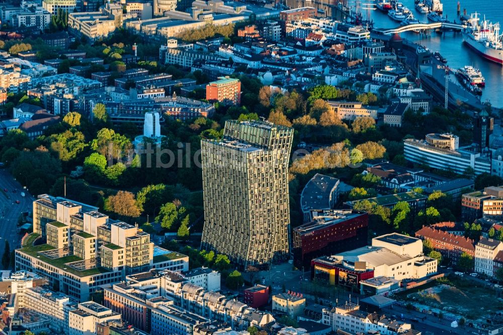 Luftaufnahme Hamburg - Hochhaus- Ensemble Tanzende Türme in Hamburg, Deutschland