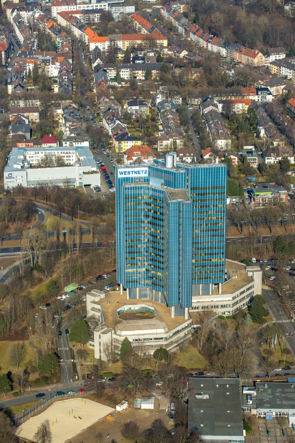 Dortmund aus der Vogelperspektive: Hochhaus- Ensemble der Westnetz GmbH im Ortsteil Innenstadt-Ost in Dortmund im Bundesland Nordrhein-Westfalen